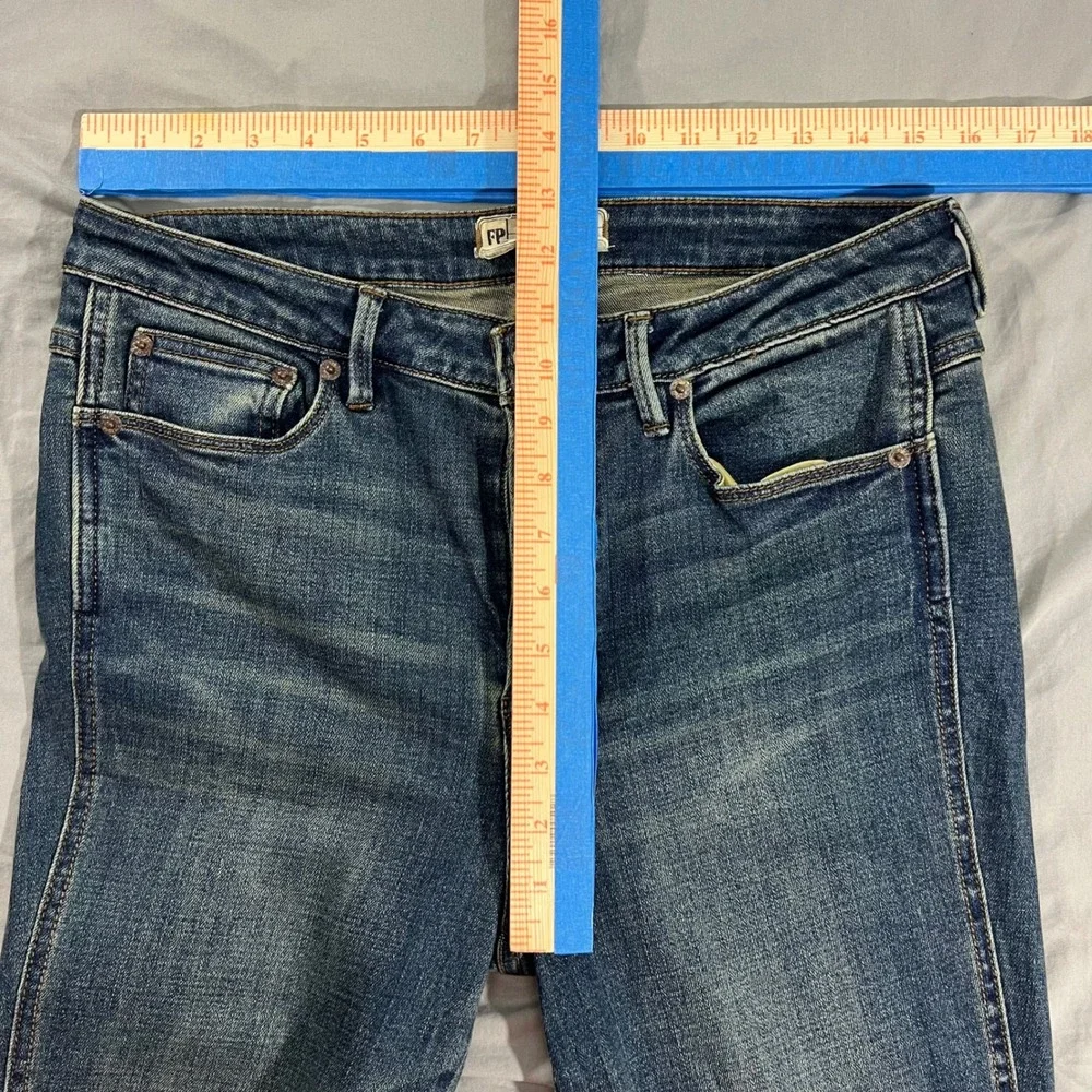 FREE PEOPLE Jeans Button Fly High Rise Straight Leg‎ Womens Size 30x28 Blue Wash
